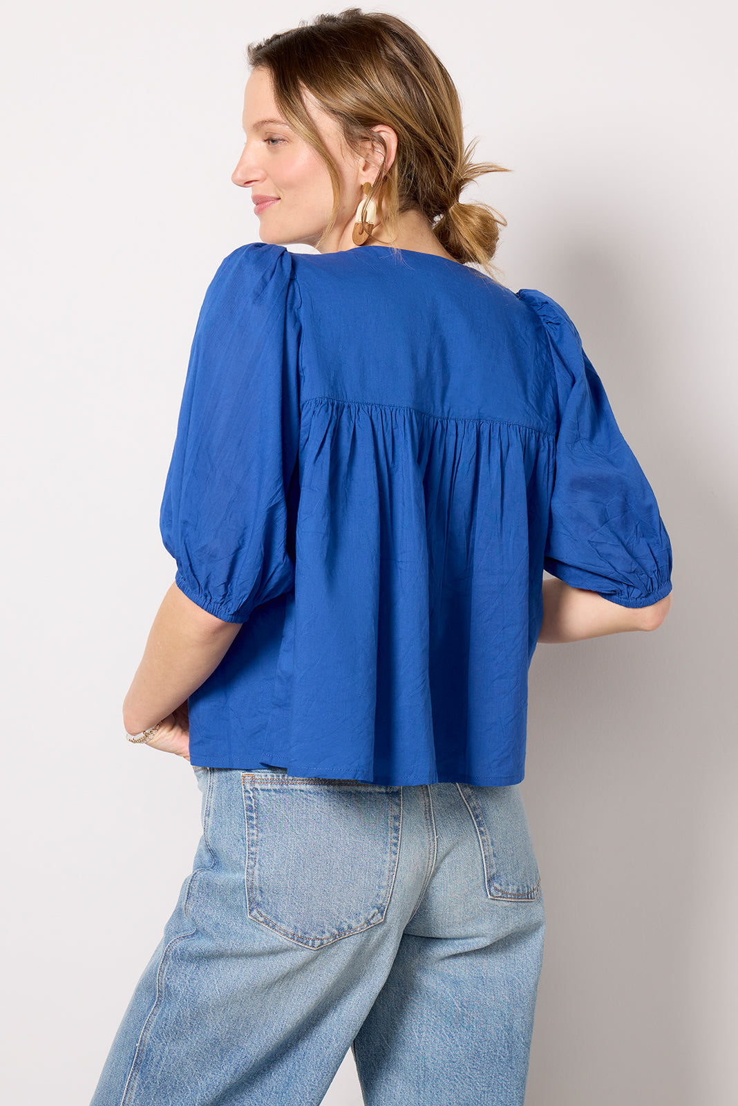 Embroidered Puff Isla Top