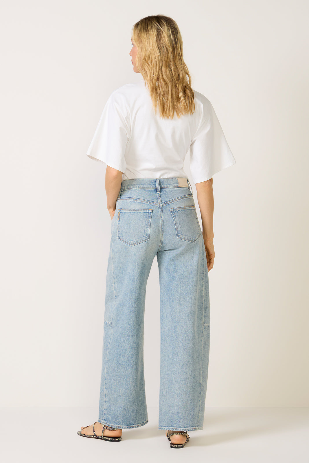 Arellia Skimmer W Outseam Panels Barrel Jean
