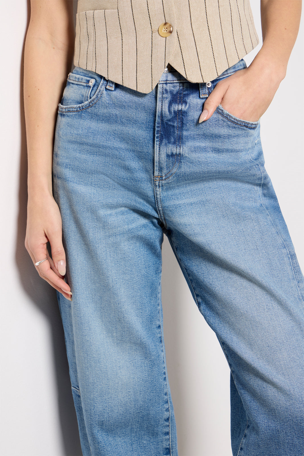 Eli High Rise Arched Leg