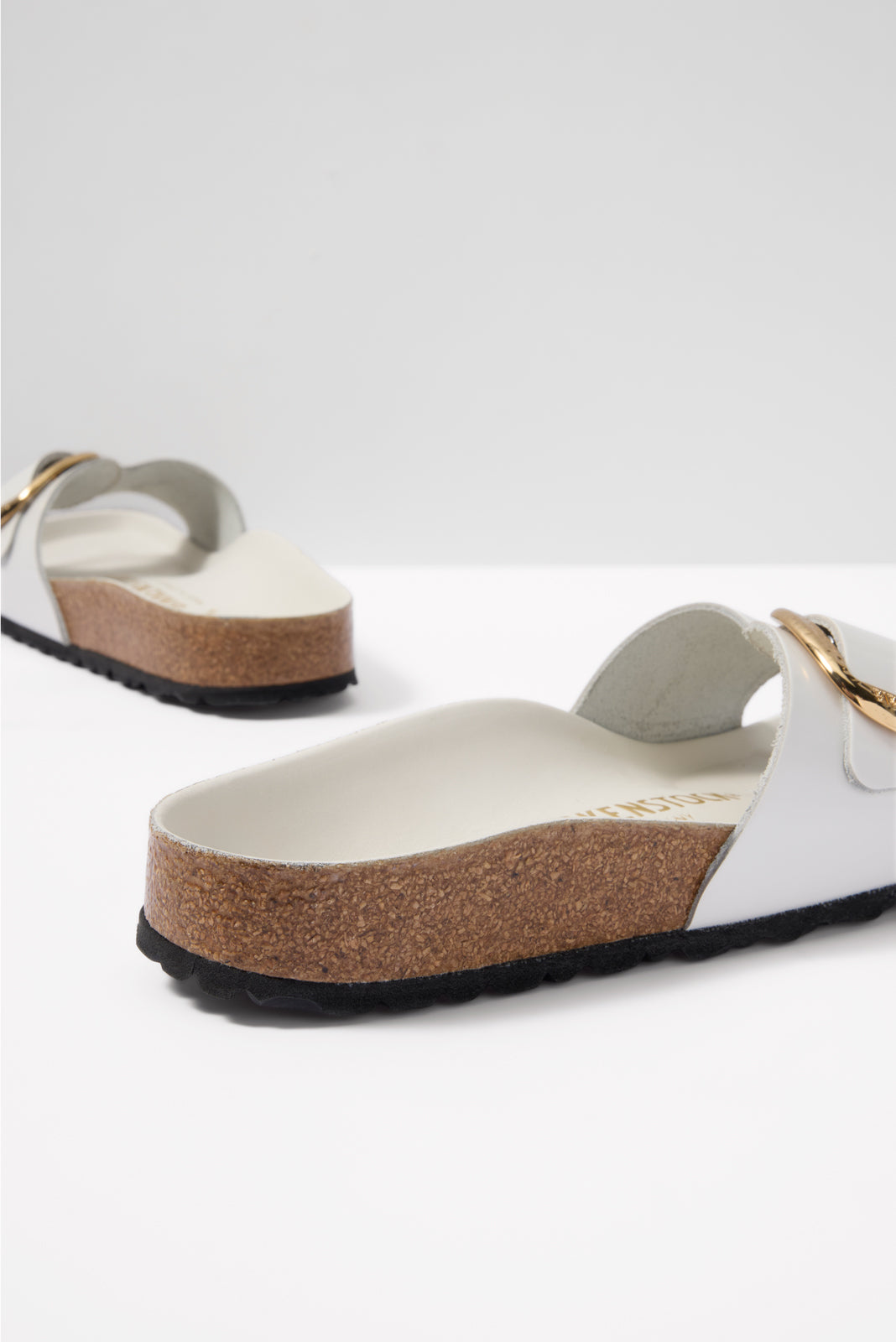 Madrid Big Buckle Gold Hammered