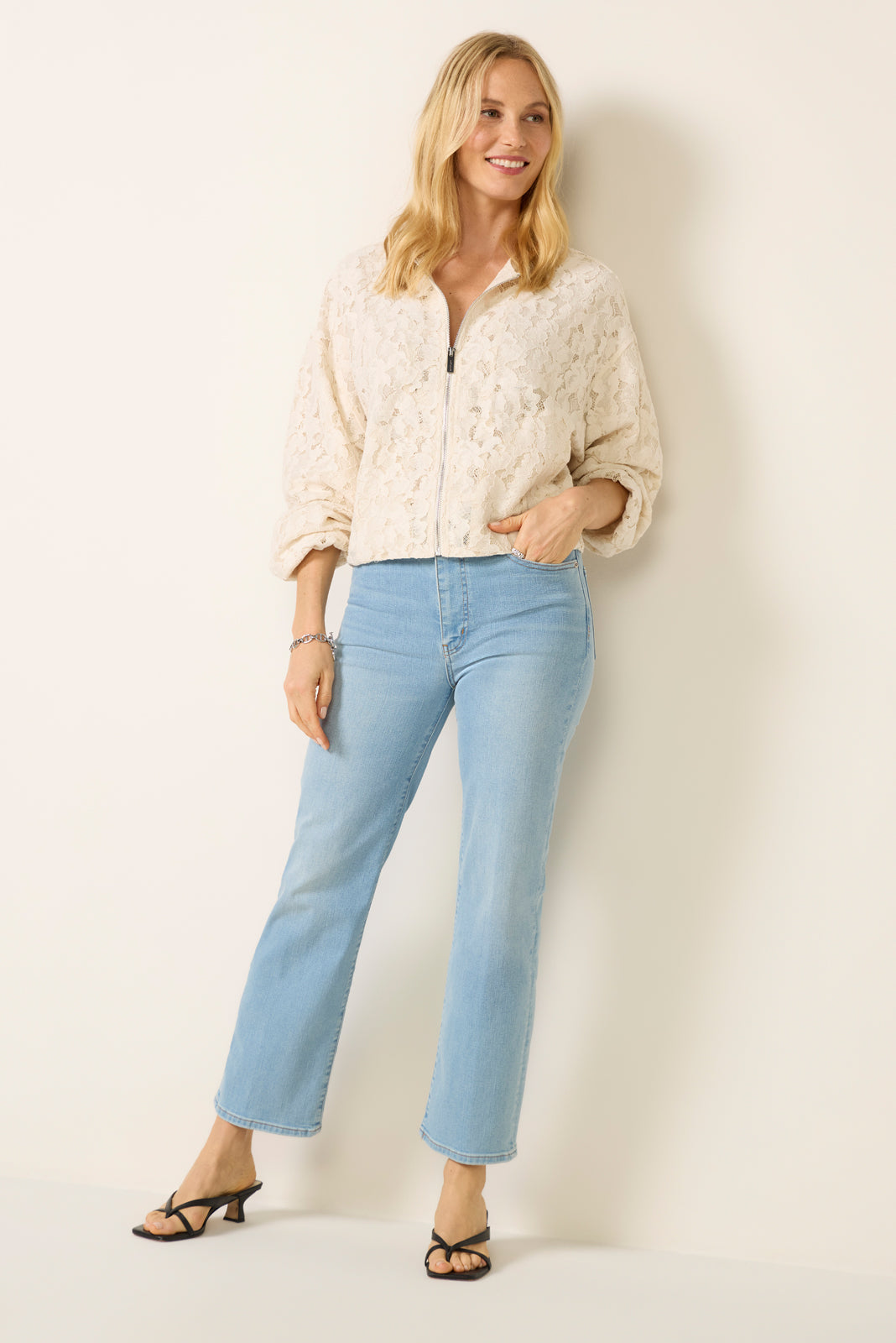 Le Sleek Straight Jean