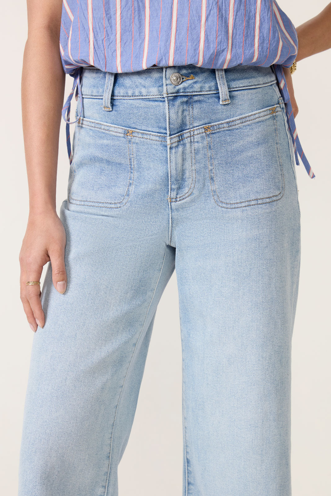 Petite Anessa W/ Front Yoke