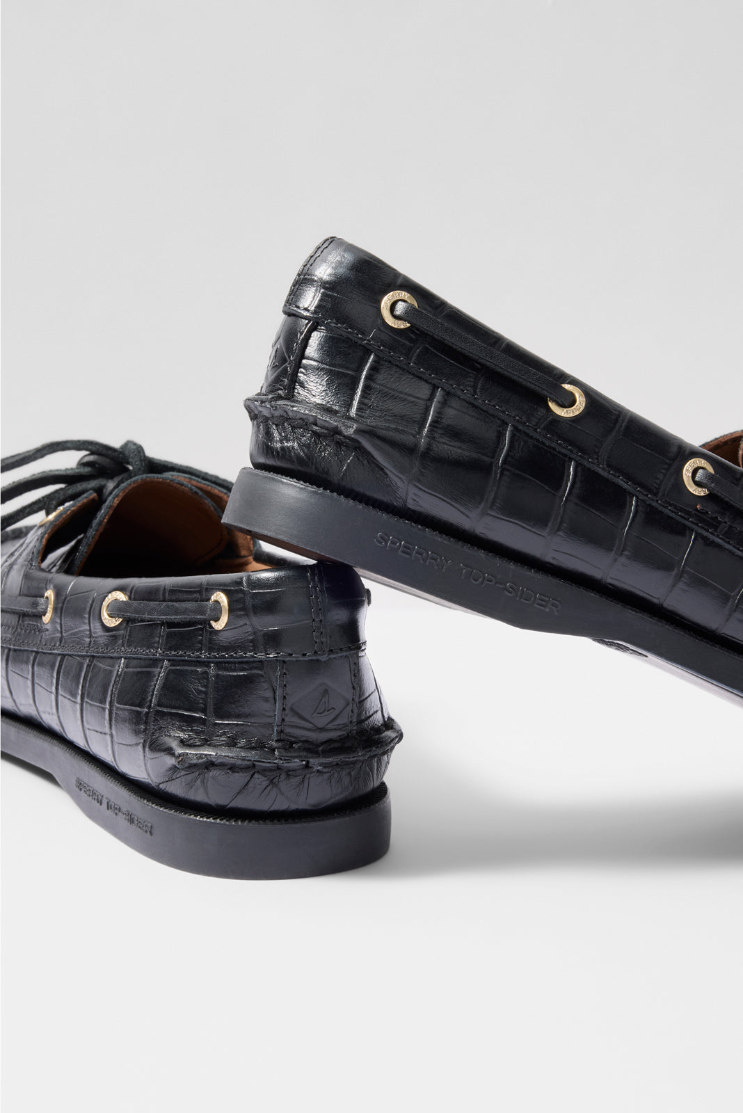 AO 2 Eye Croco Flat