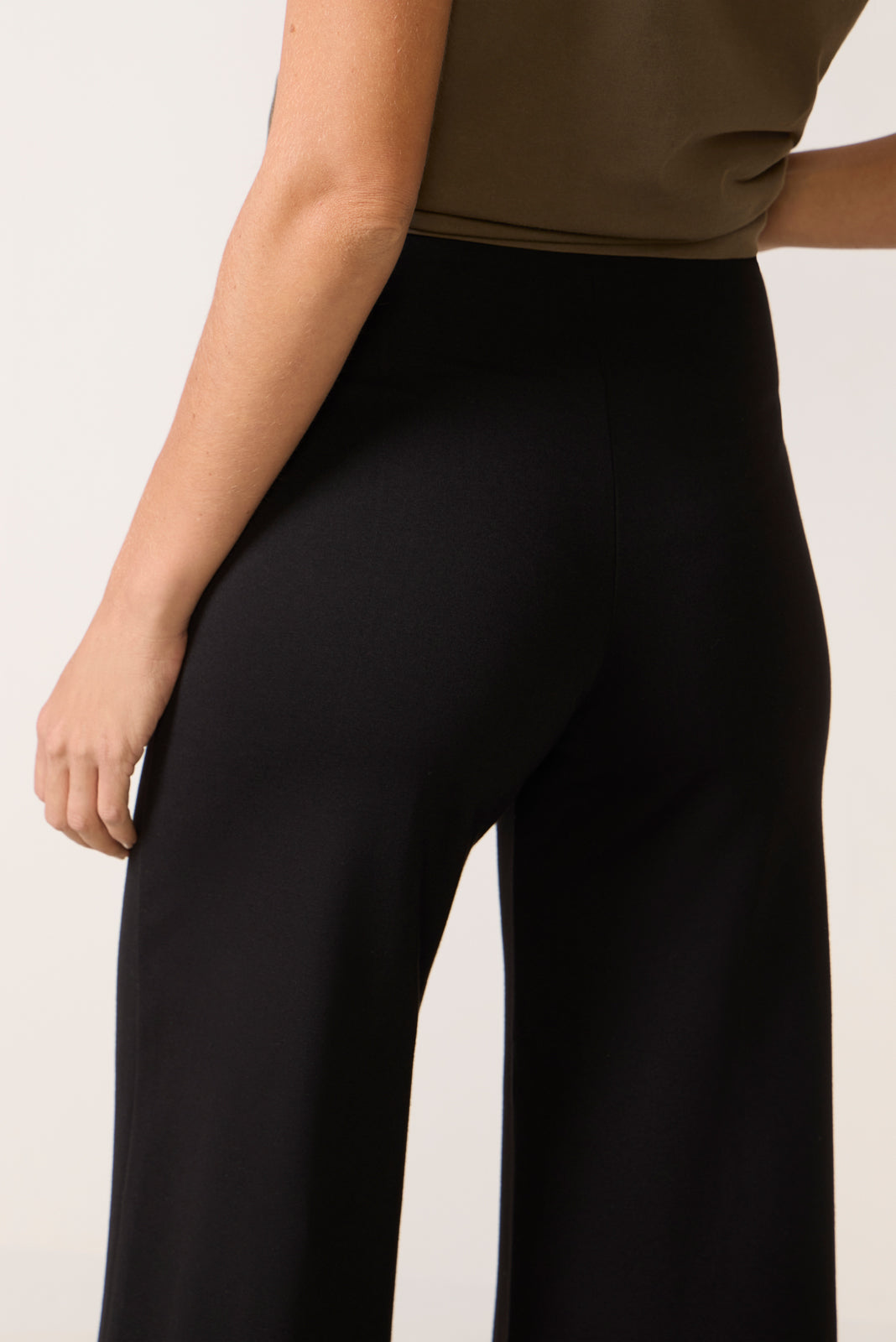 Cropped Ponte Knit Wide Leg Pant