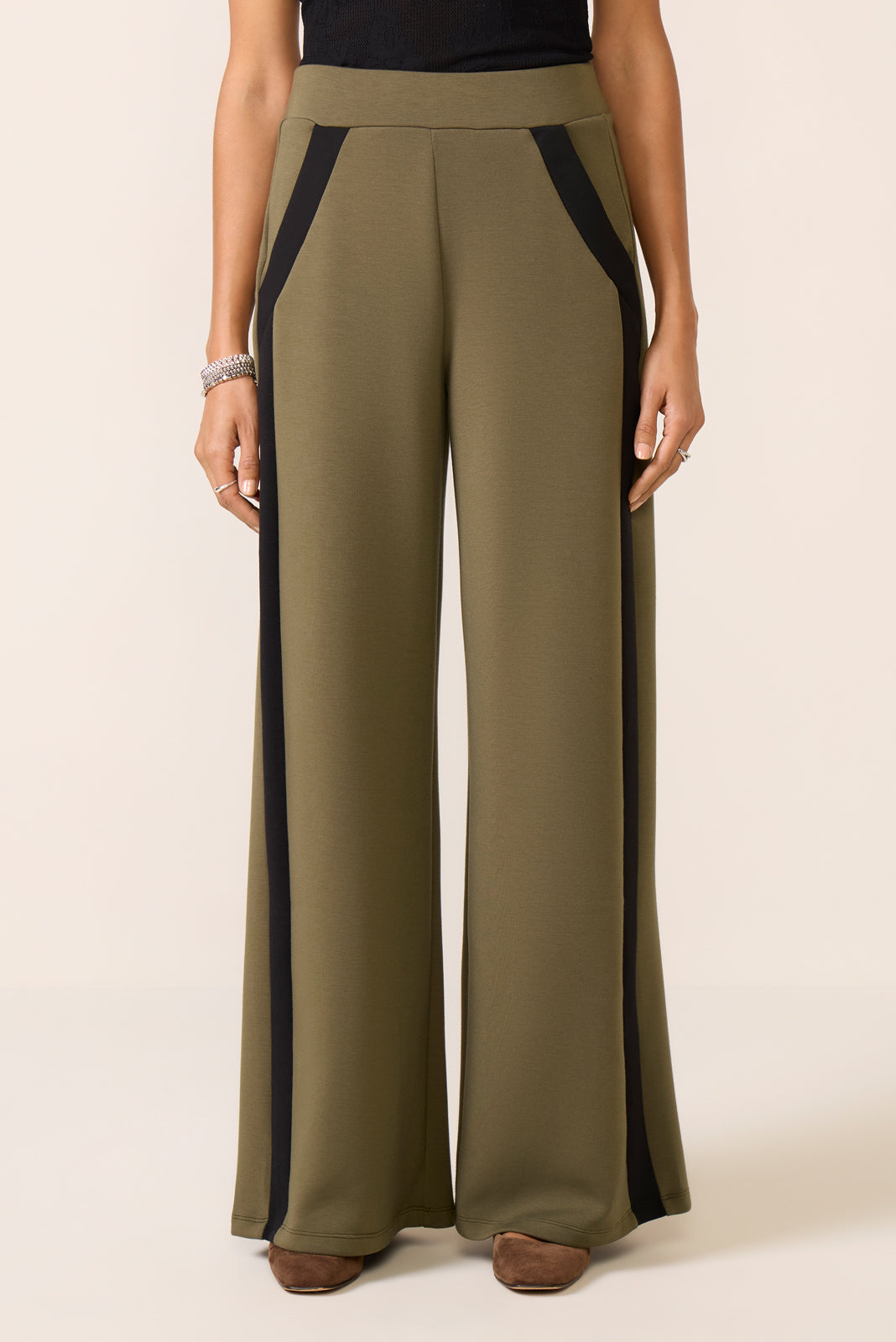 AirEssentials Striped Track Pant