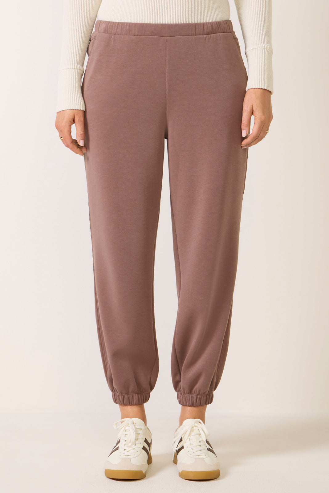 Eli Jogger 27