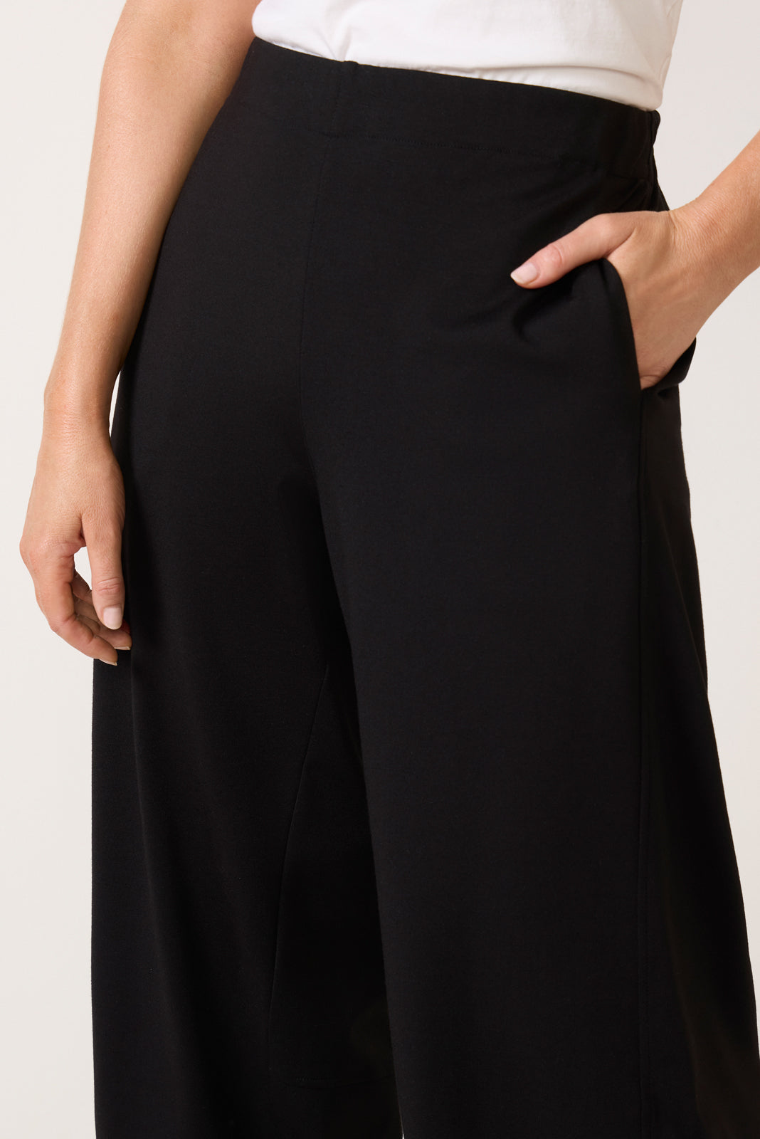 Ponte Knit Barrel Pant