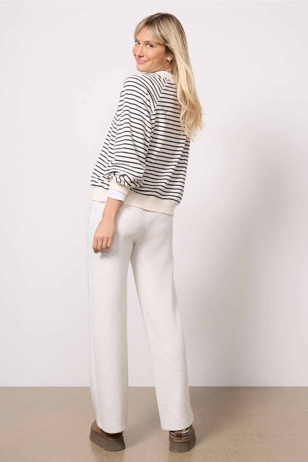 The Wide Leg Pant 30`