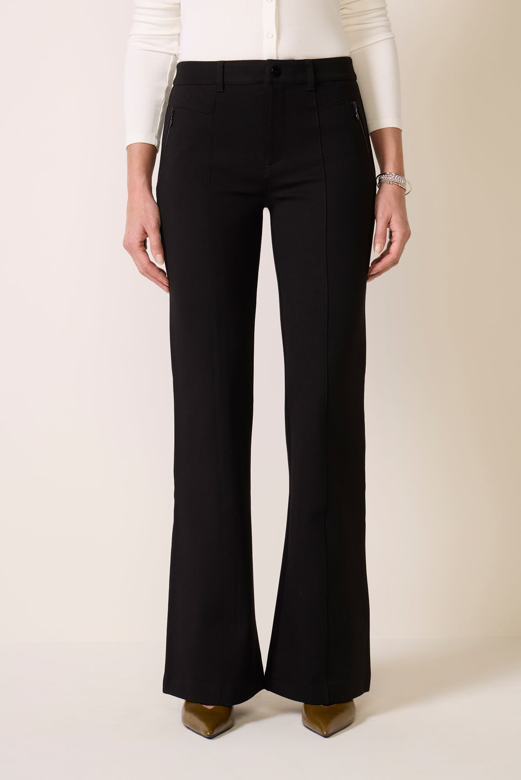 Sofia Ponte W Seam Detail