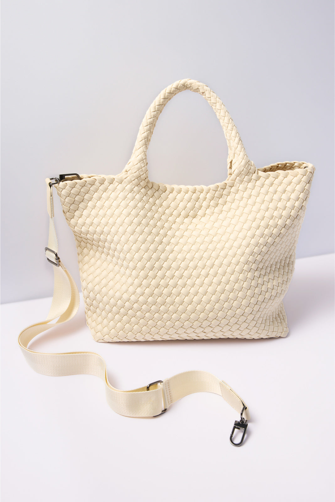 Sky`s The Limit Medium Tote