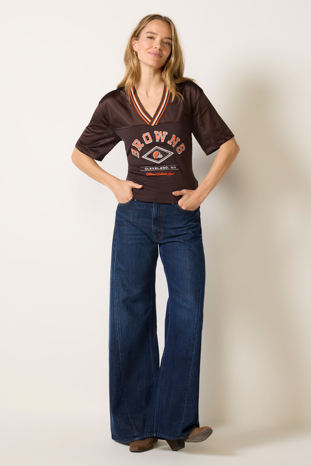 Femme V Neck Lace Back Tee