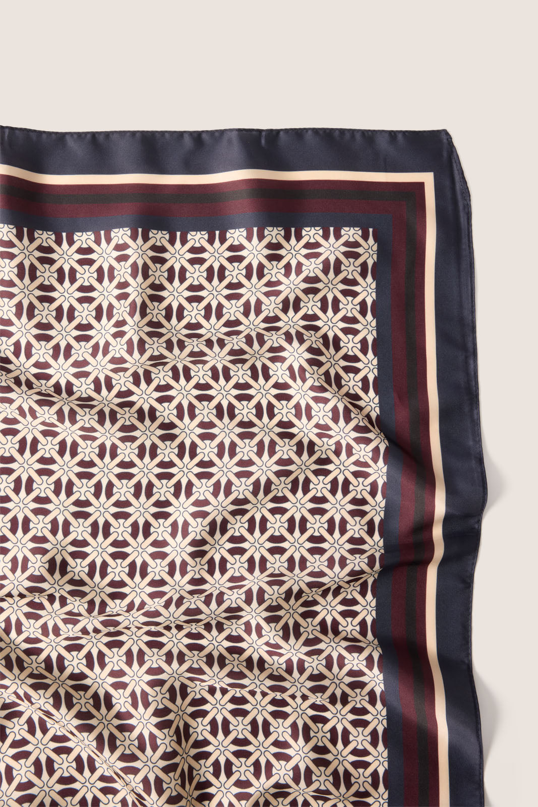 Vivianna Geo Bandana