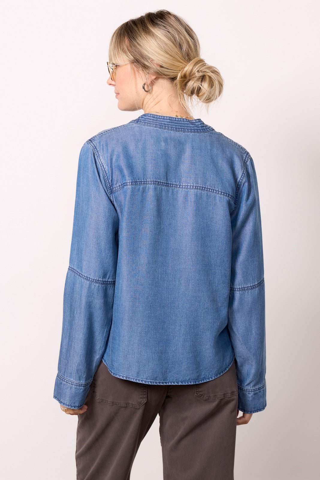Laci Chambray Popover