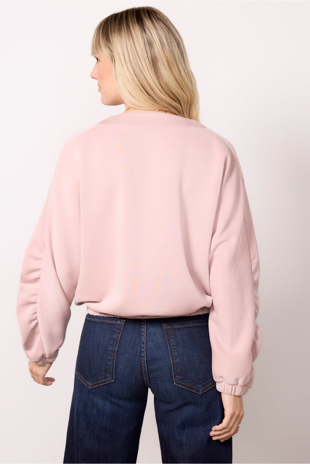 Mariana Sleek Pullover