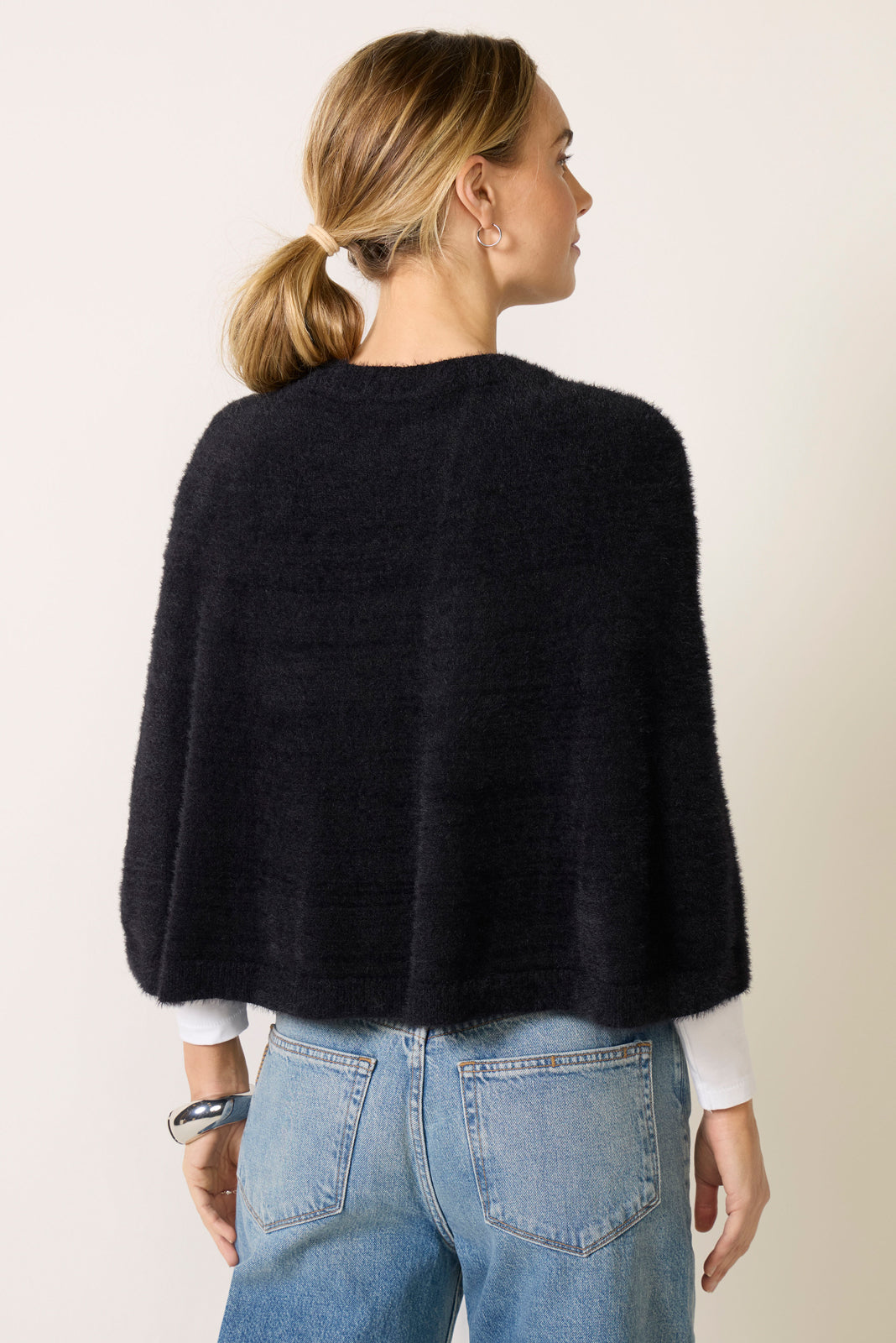 Lora Cape