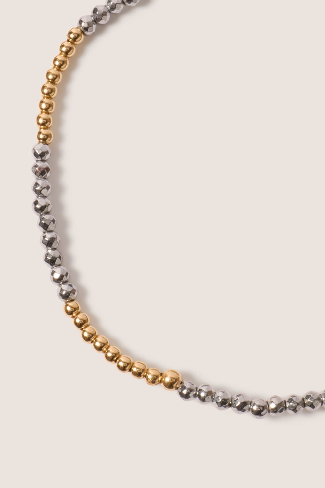 Blissful Pattern 2mm Bead Bracelet - Silver Facete