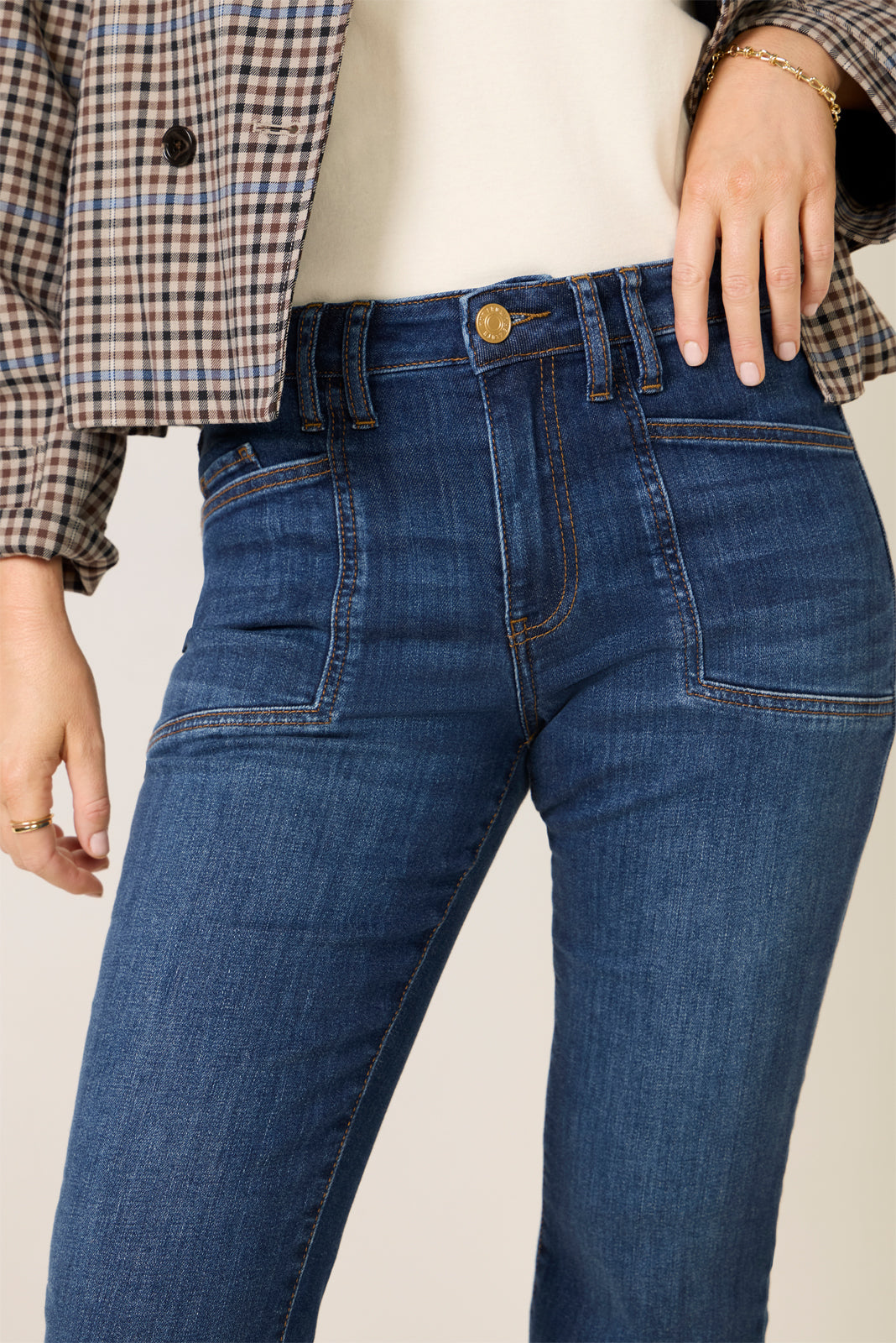 Kelsey w Pocket Detail Jean