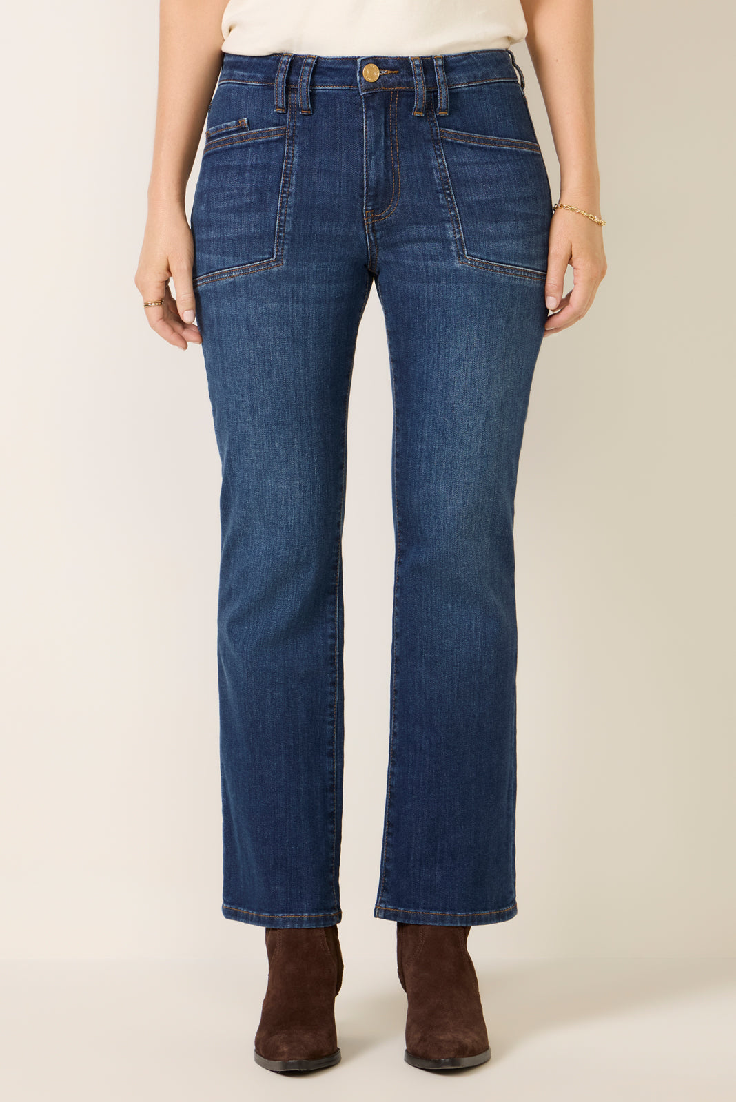 Kelsey w Pocket Detail Jean