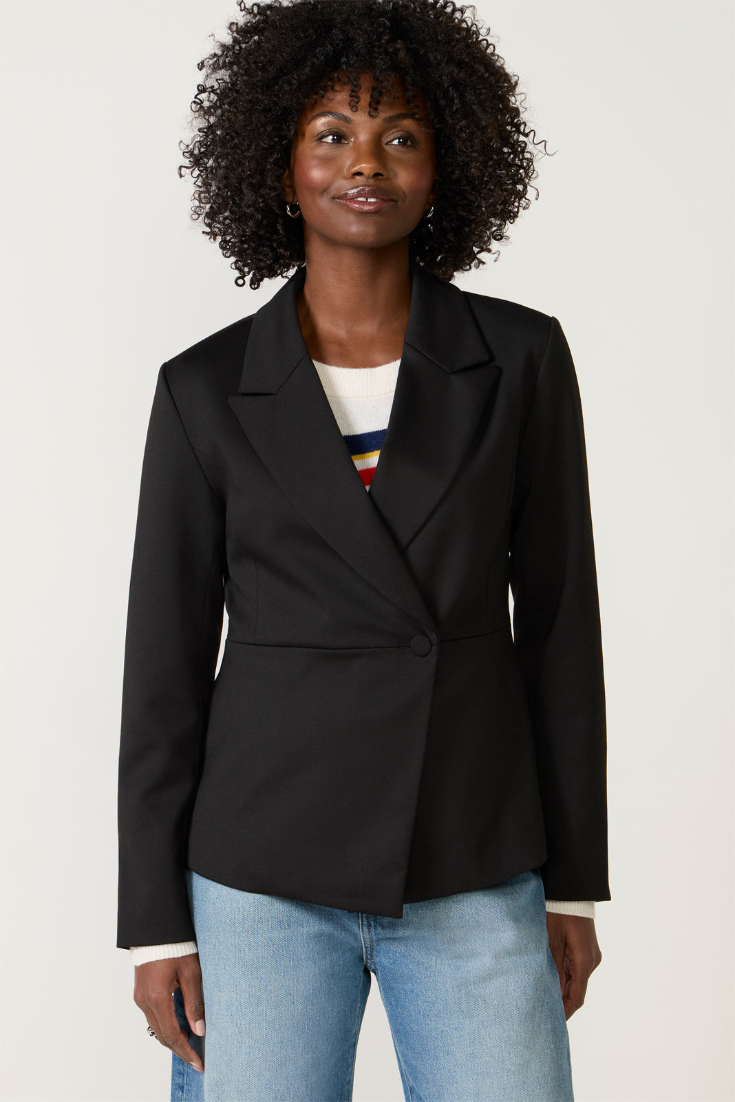 Chrissy Ponte Blazer