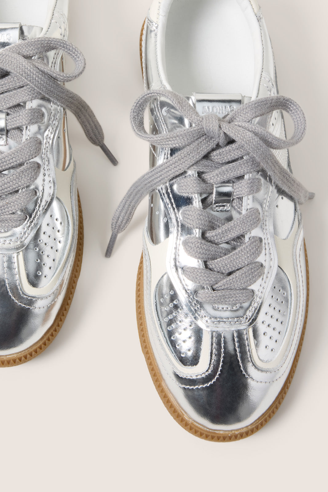 TB.490 Shimmer Sneaker