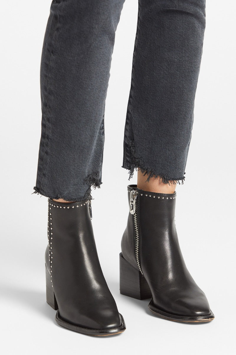 Toni Mid Rise Straight