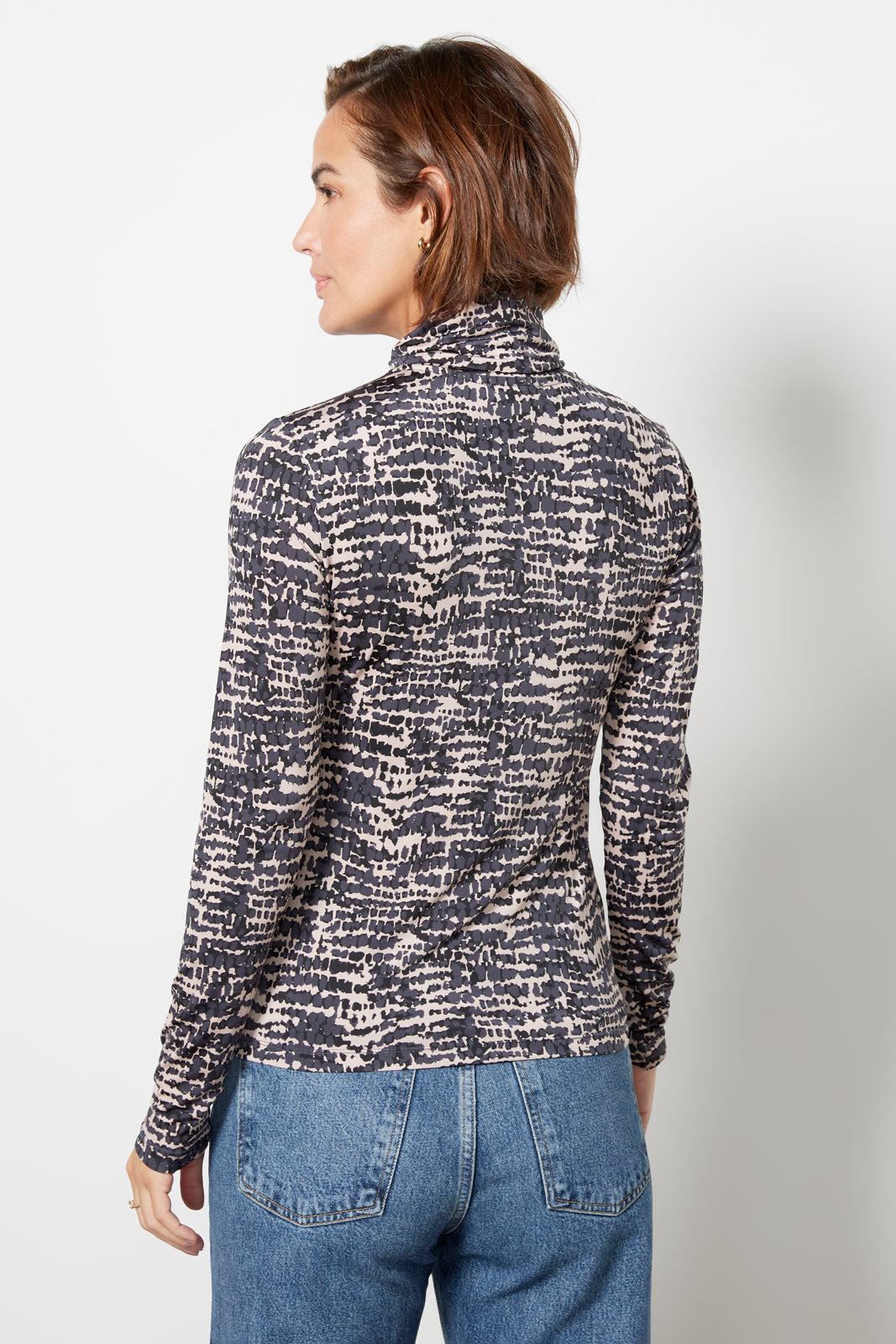 Mila Abstract Slinky Top