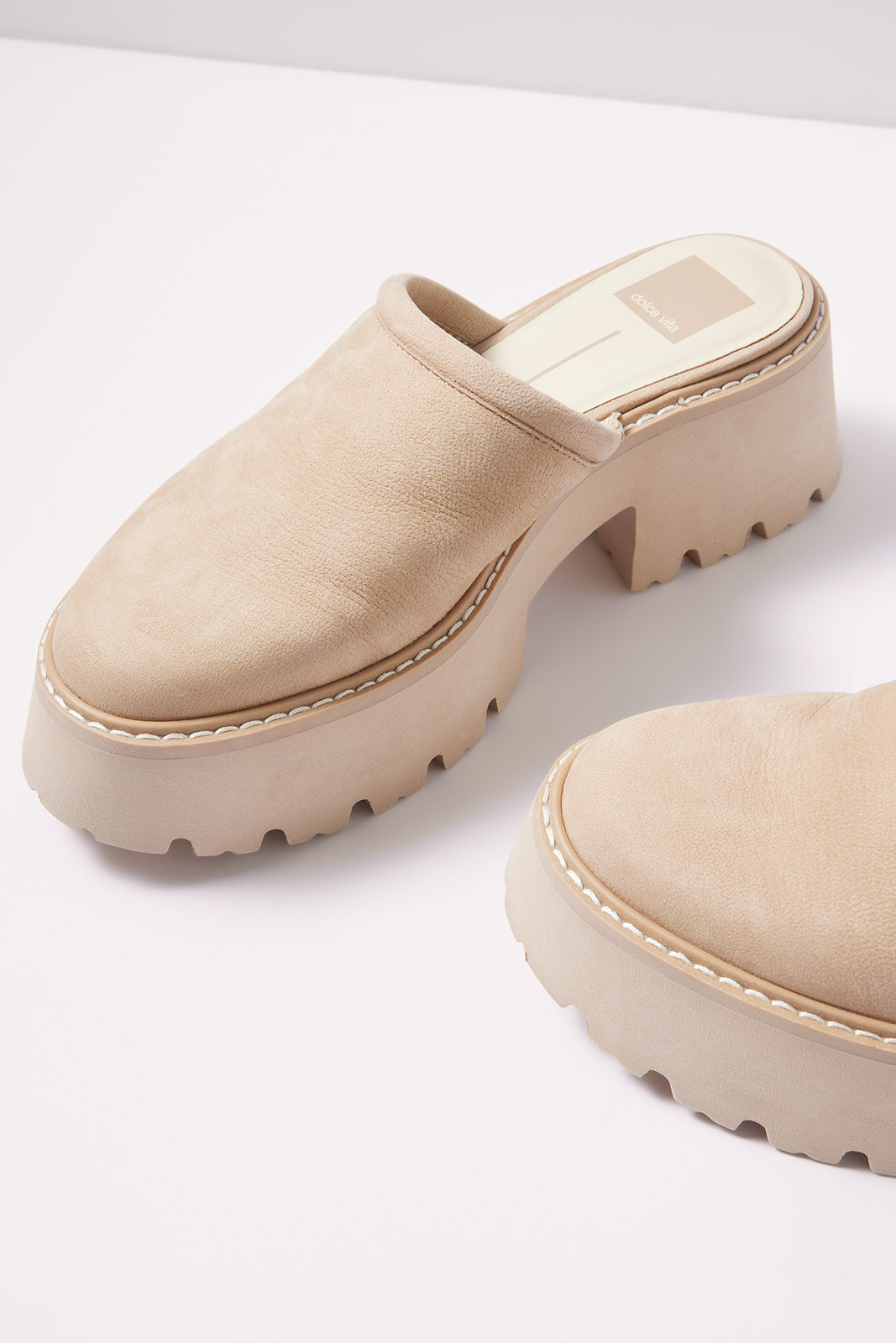 Dolce Vita Leora Clog: Elevate Your Style with Comfort