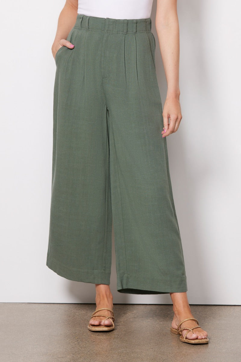 Farah Pant