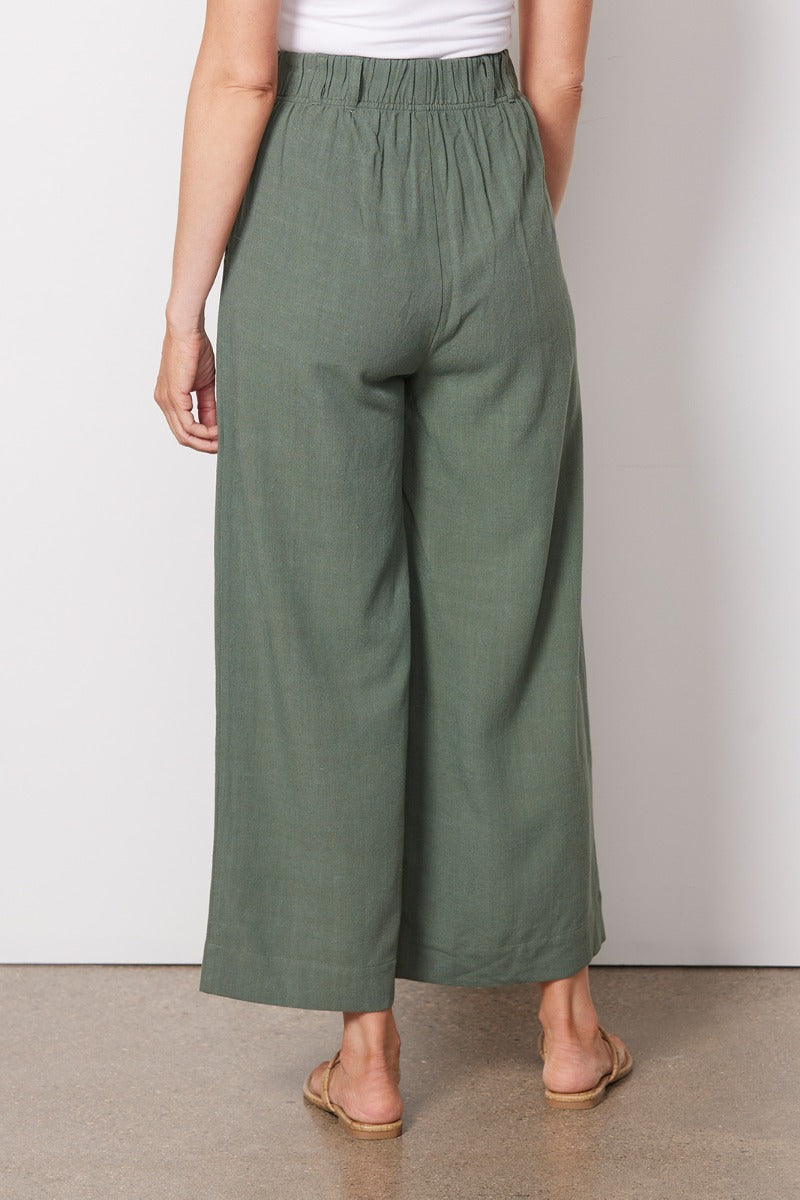 Farah Pant