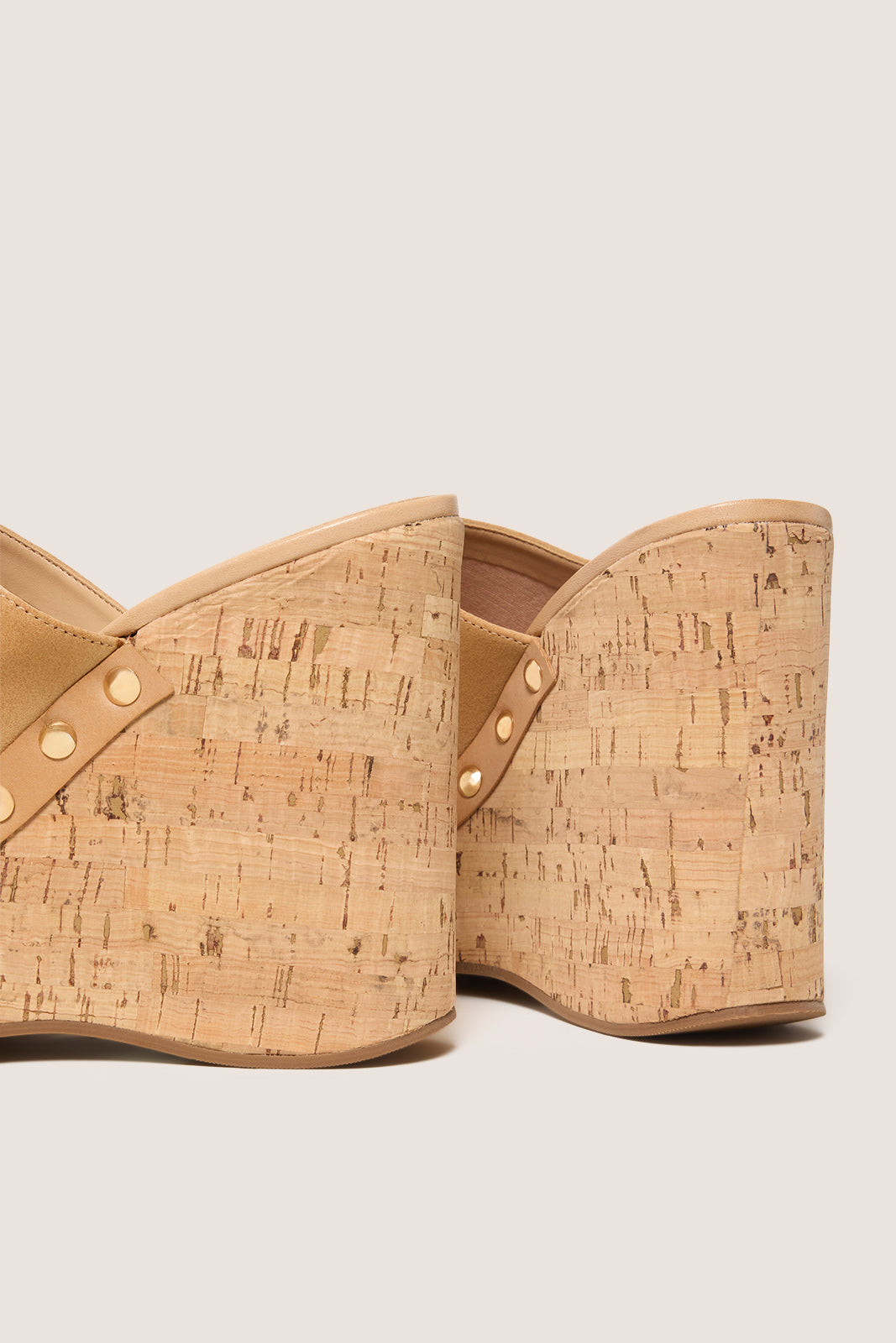 Dalle Studs Wedge
