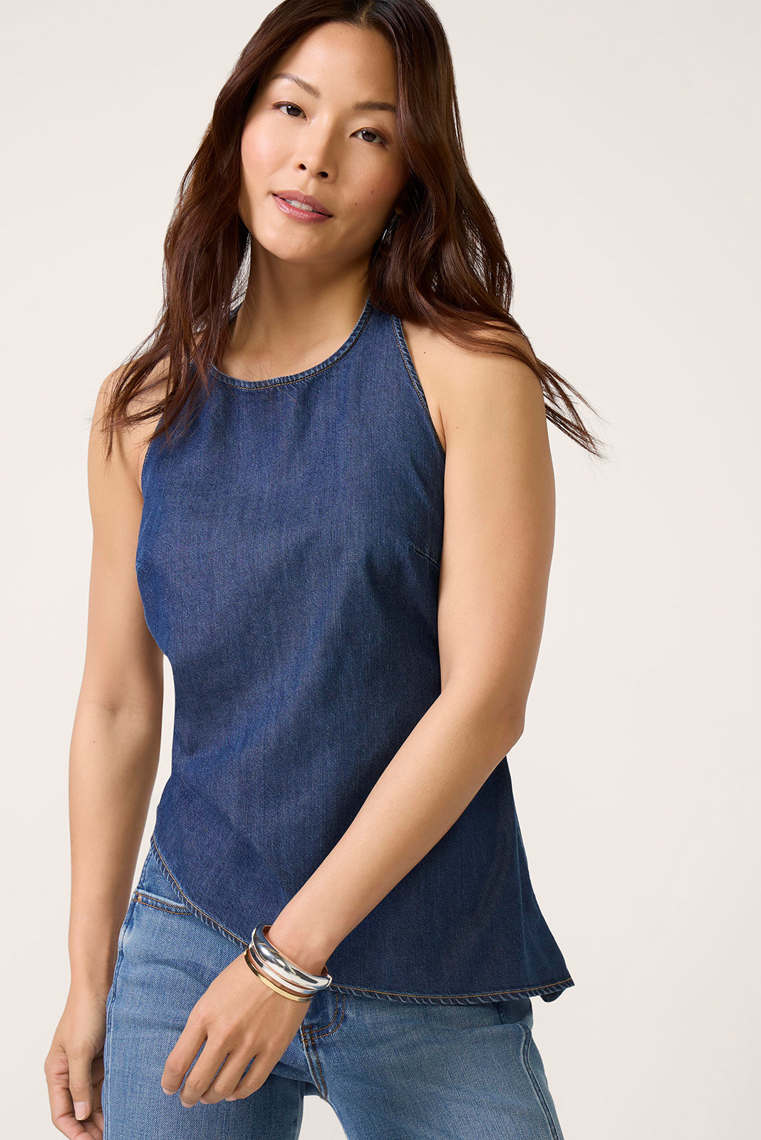 トップス VIAVANDA ASYMMETRIC HALTER TEE 030226_Ecomm_GWT0390_0101_1.