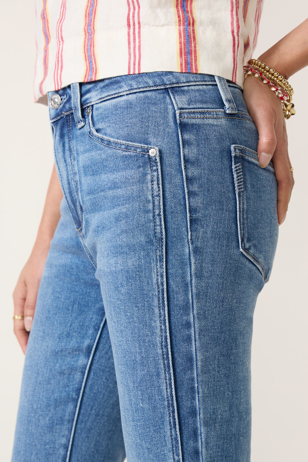 Petite Laurel Canyon 30` W/ Forward Panel