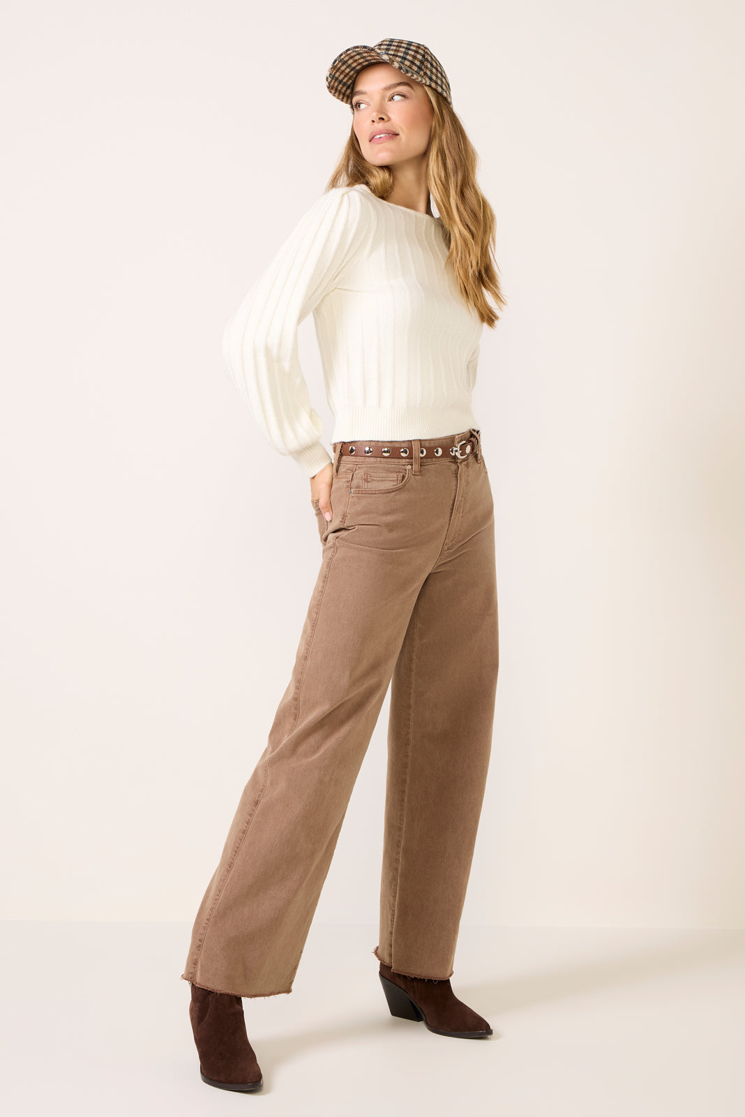 Anessa 31` w Raw Hem Wide Leg Pant