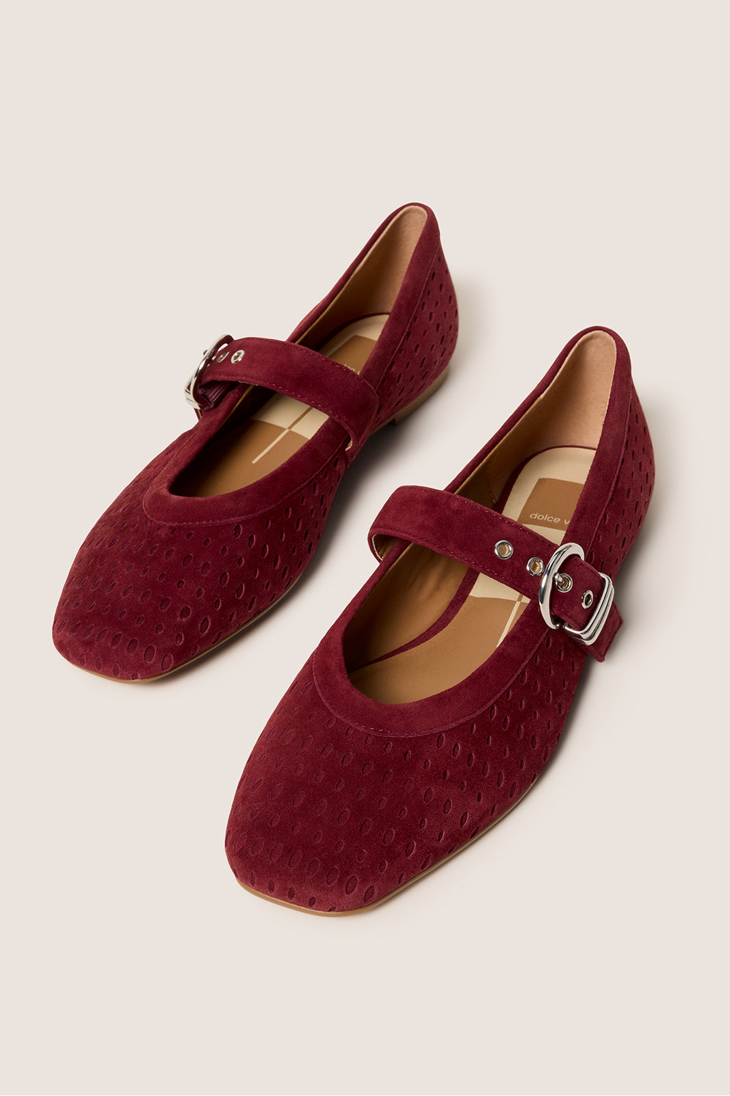 Mikela Flat