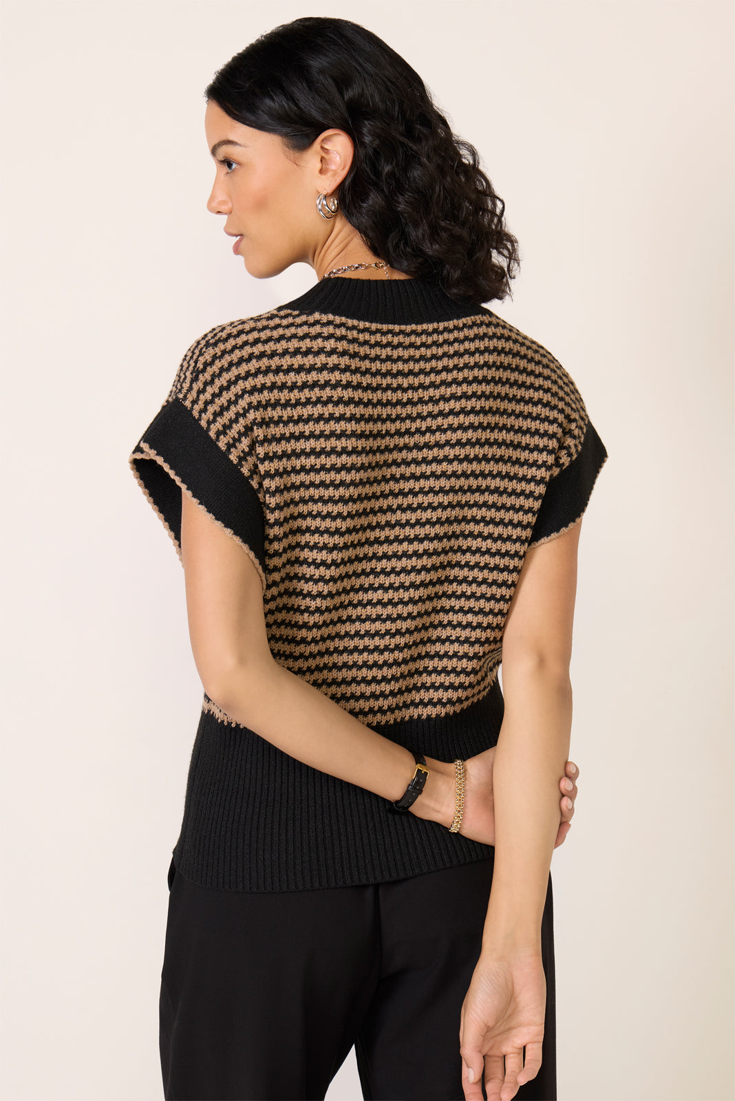 Ellisa Sleeveless Sweater