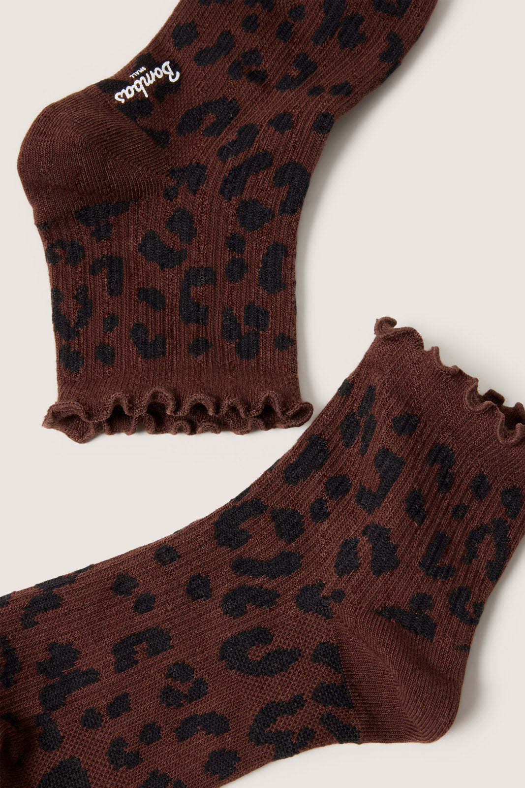 Solid All Over Leopard Print Lightweight Quarter