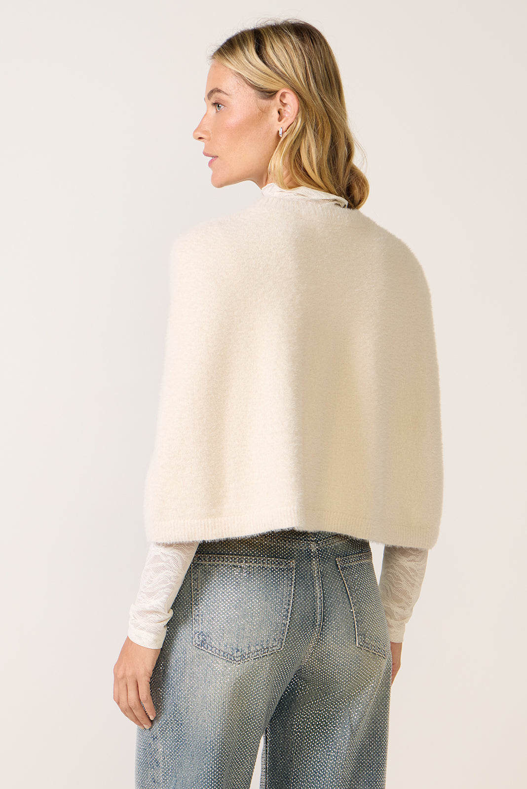 Lora Cape