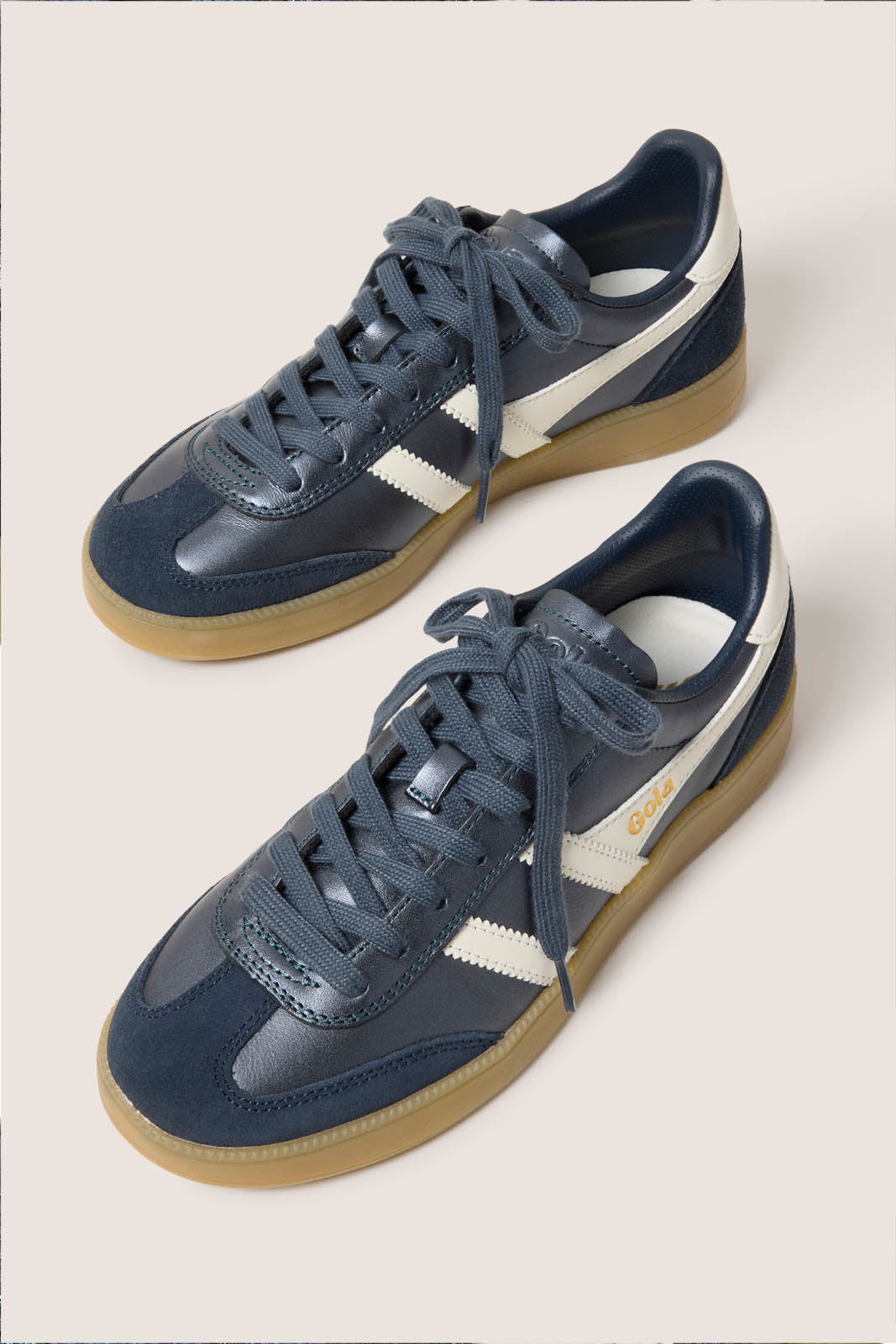 Viper Metallic Sneaker