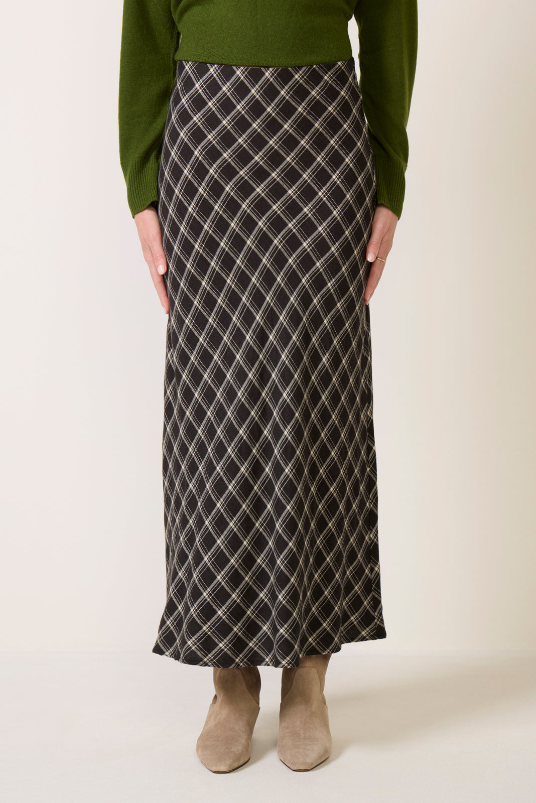 Europa Plaid Skirt
