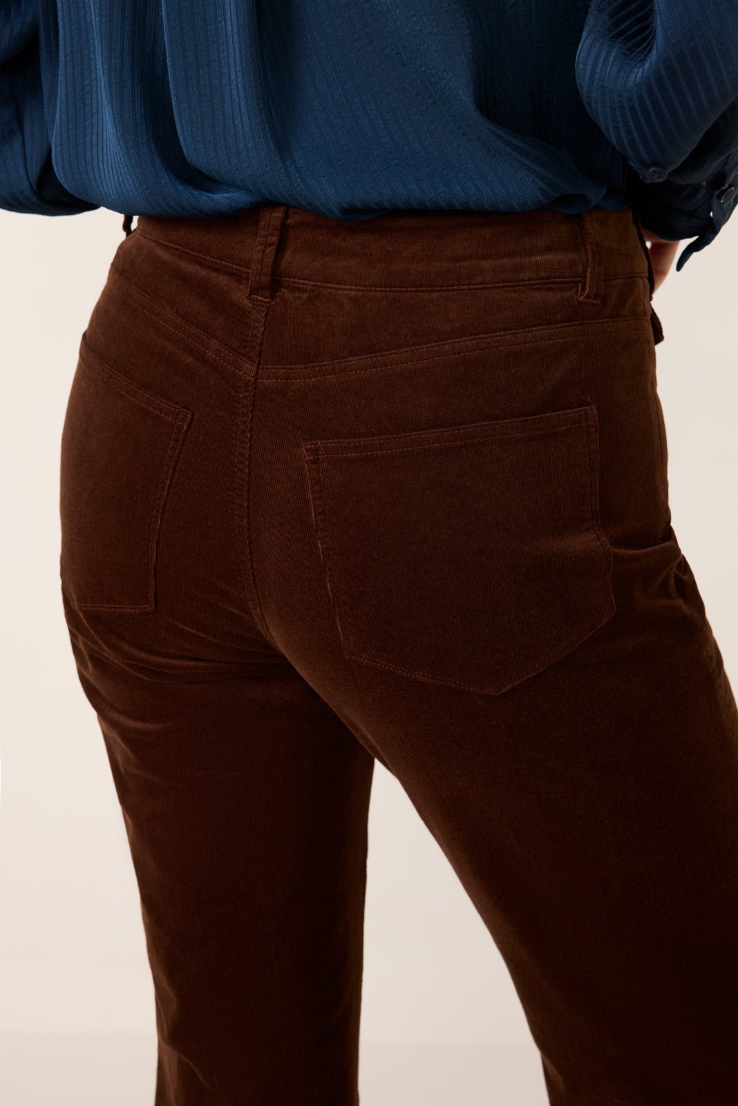 Leenah Bootcut Ankle w Mini Patch Pockets