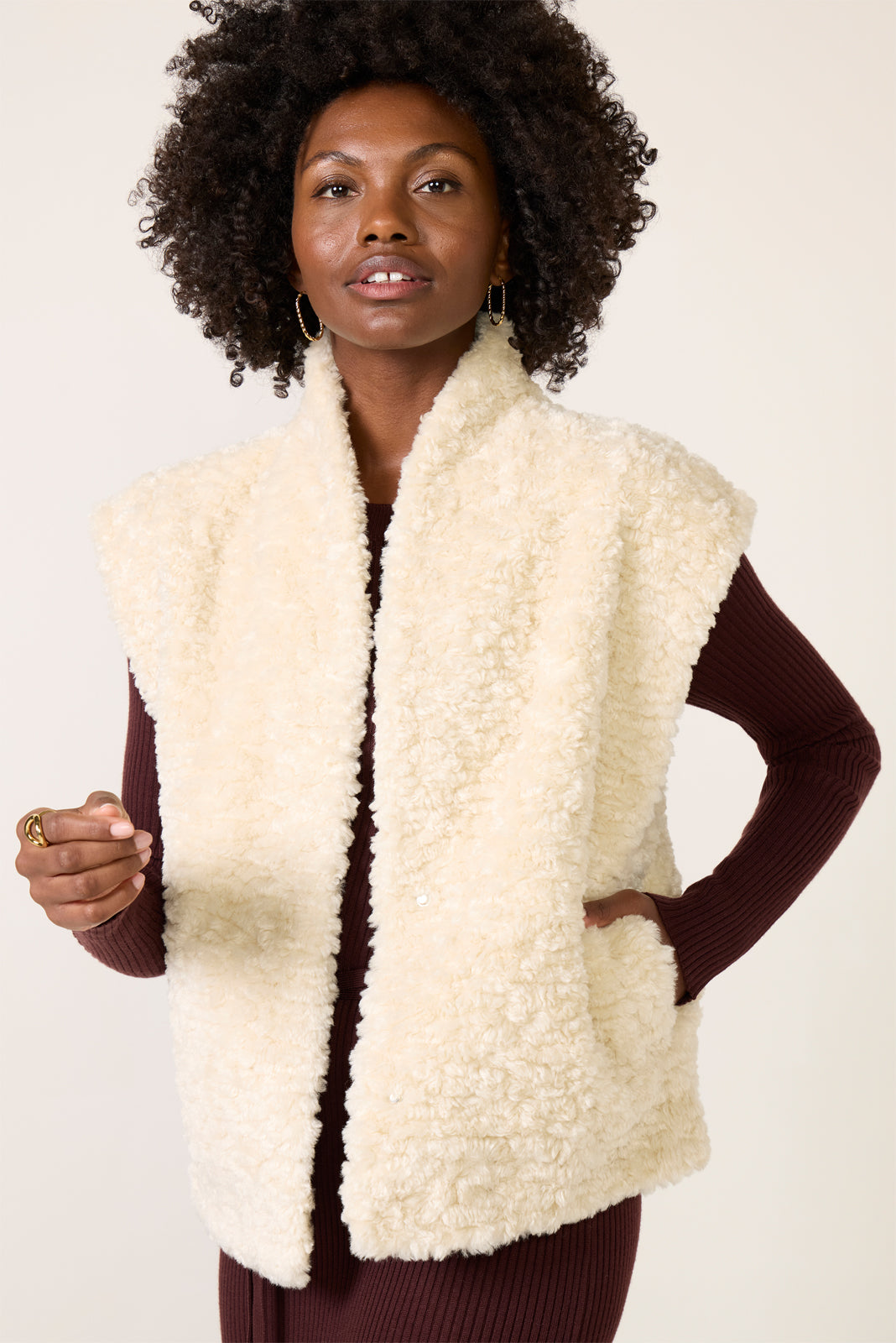 Deuxieme Classe アーポワンウテセFAKE FUR VEST Deuxieme Classe（ドゥーズィエムクラス）の「【A POINT ETC