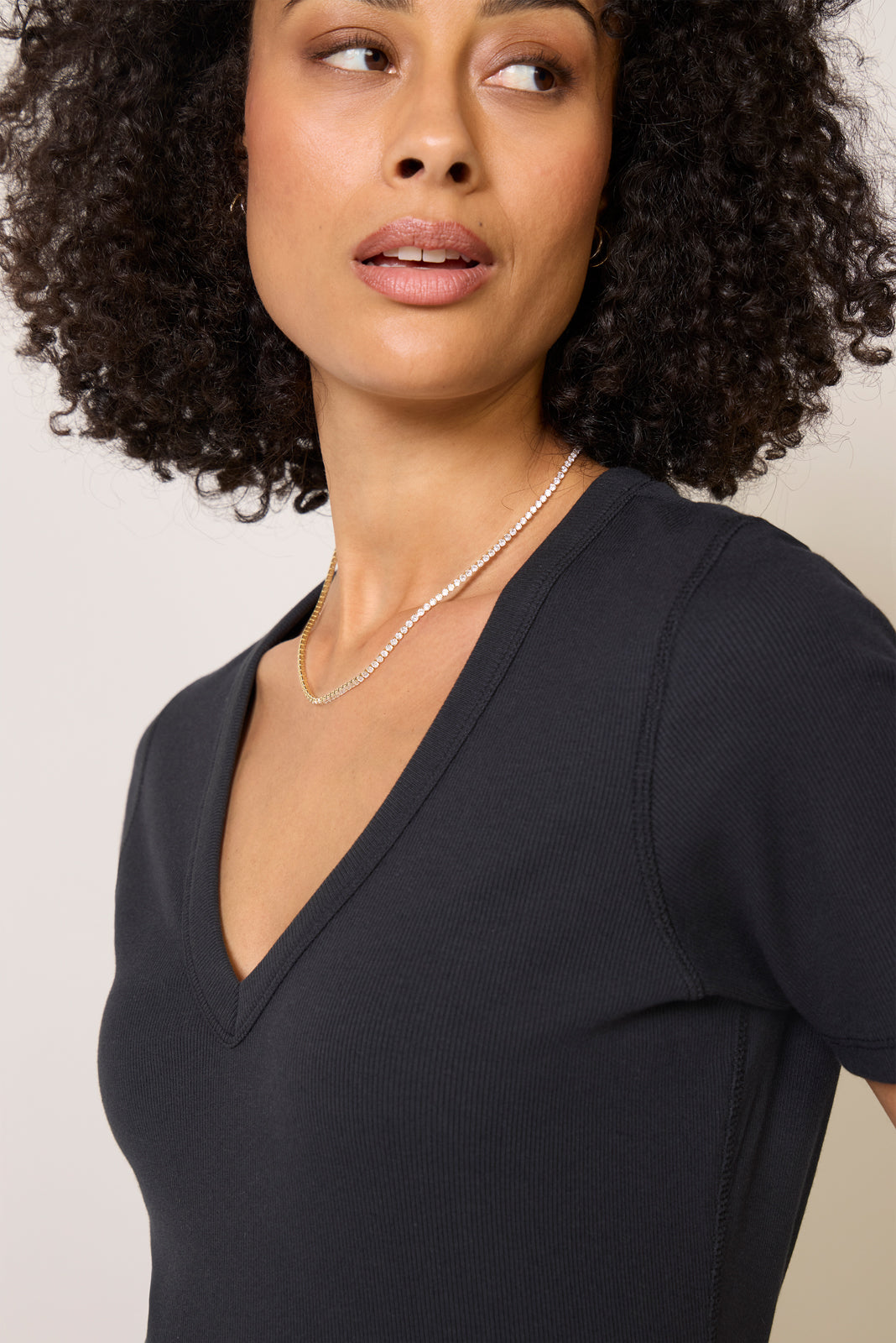 Nessa V Neck Elbow Tee