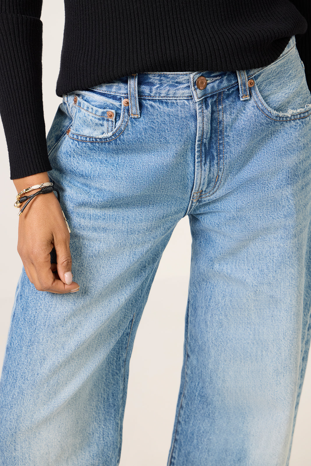 Lexi Bowed Barrel Jean