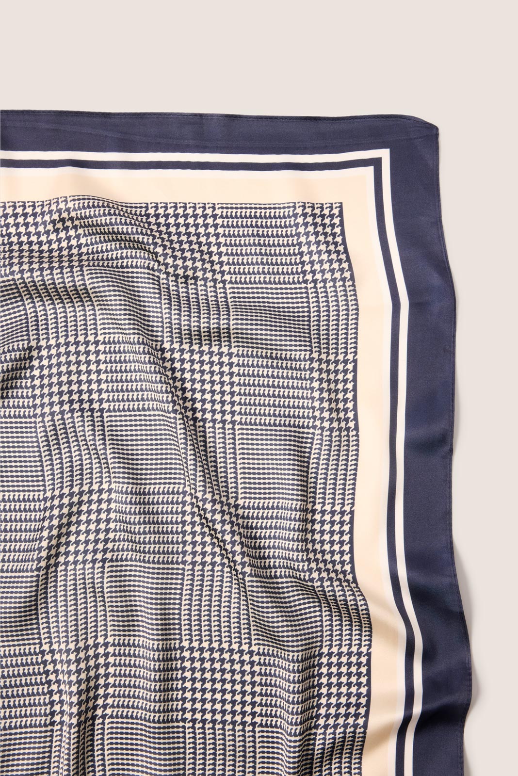 ウィッグ・エクステ SCARF HAT (M) / Checked-Navy Austin Checked Bandana