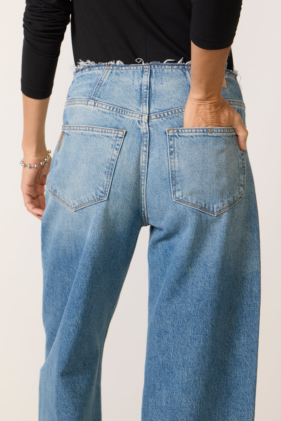 Arellia Skimmer W/ Raw Waistband