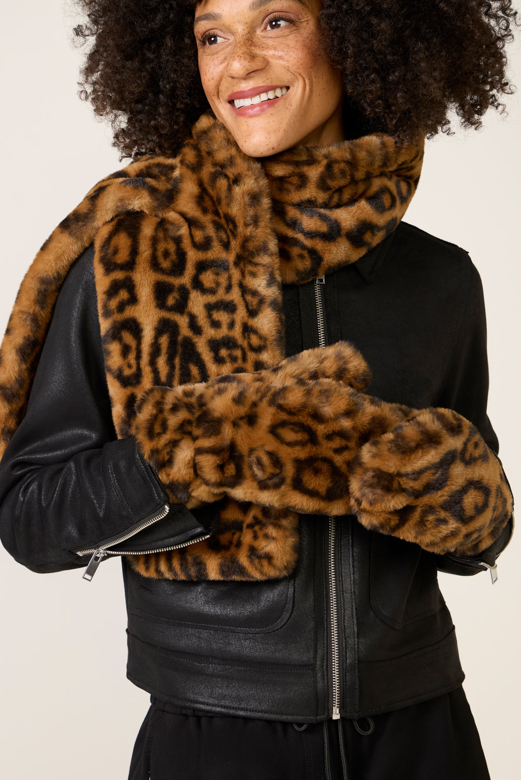 Kai Leopard Scarf