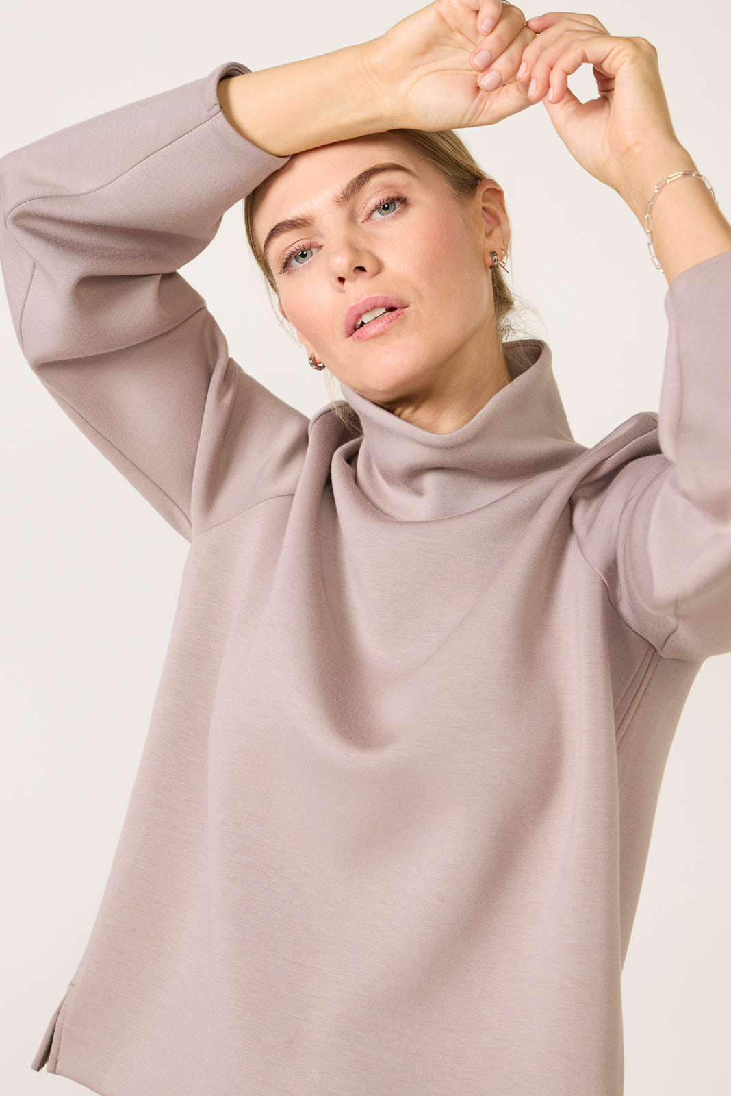 AirEssentials Luxe Top