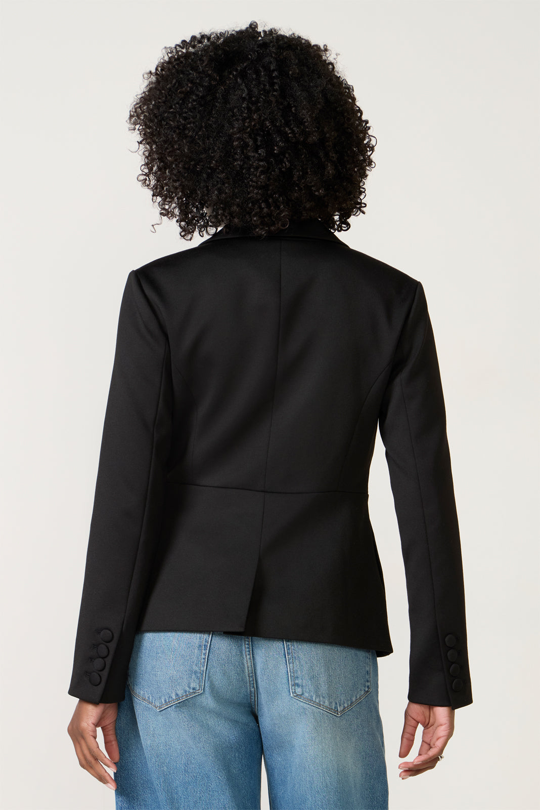 Chrissy Ponte Blazer