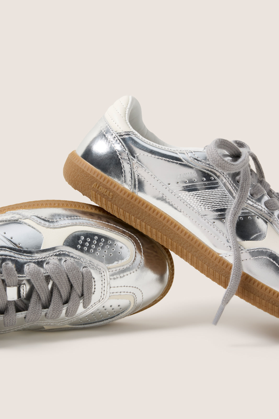 TB.490 Shimmer Sneaker