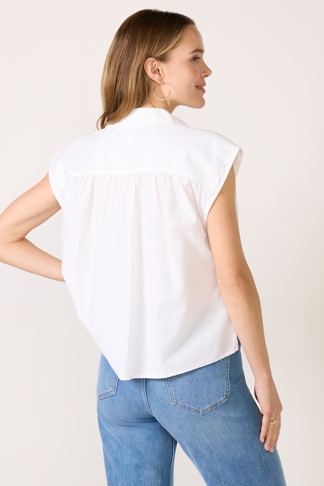 Jody Sleeveless Shirt